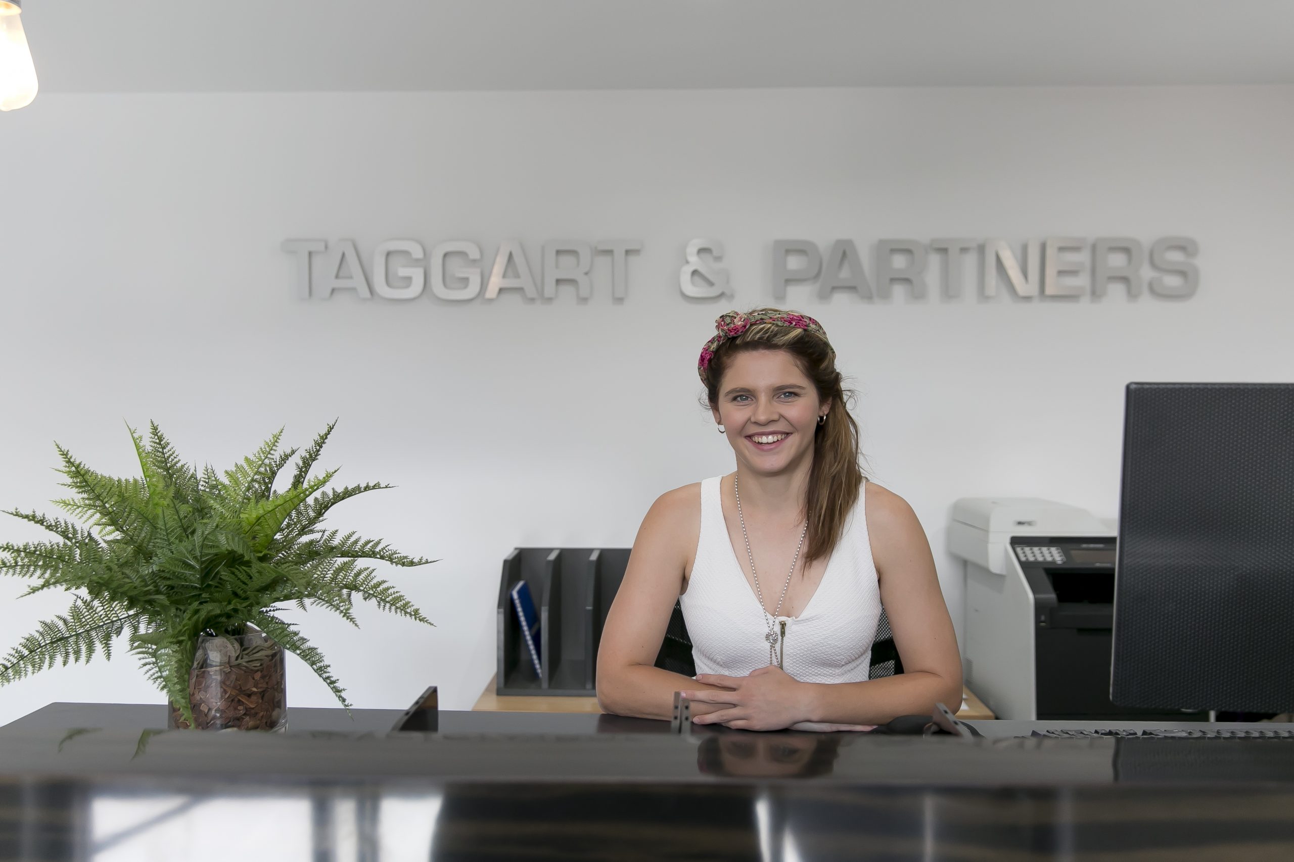 Taggart & Partners Receptionist | Featured Image for the Business Structure Advice Page of Taggart & Partners.